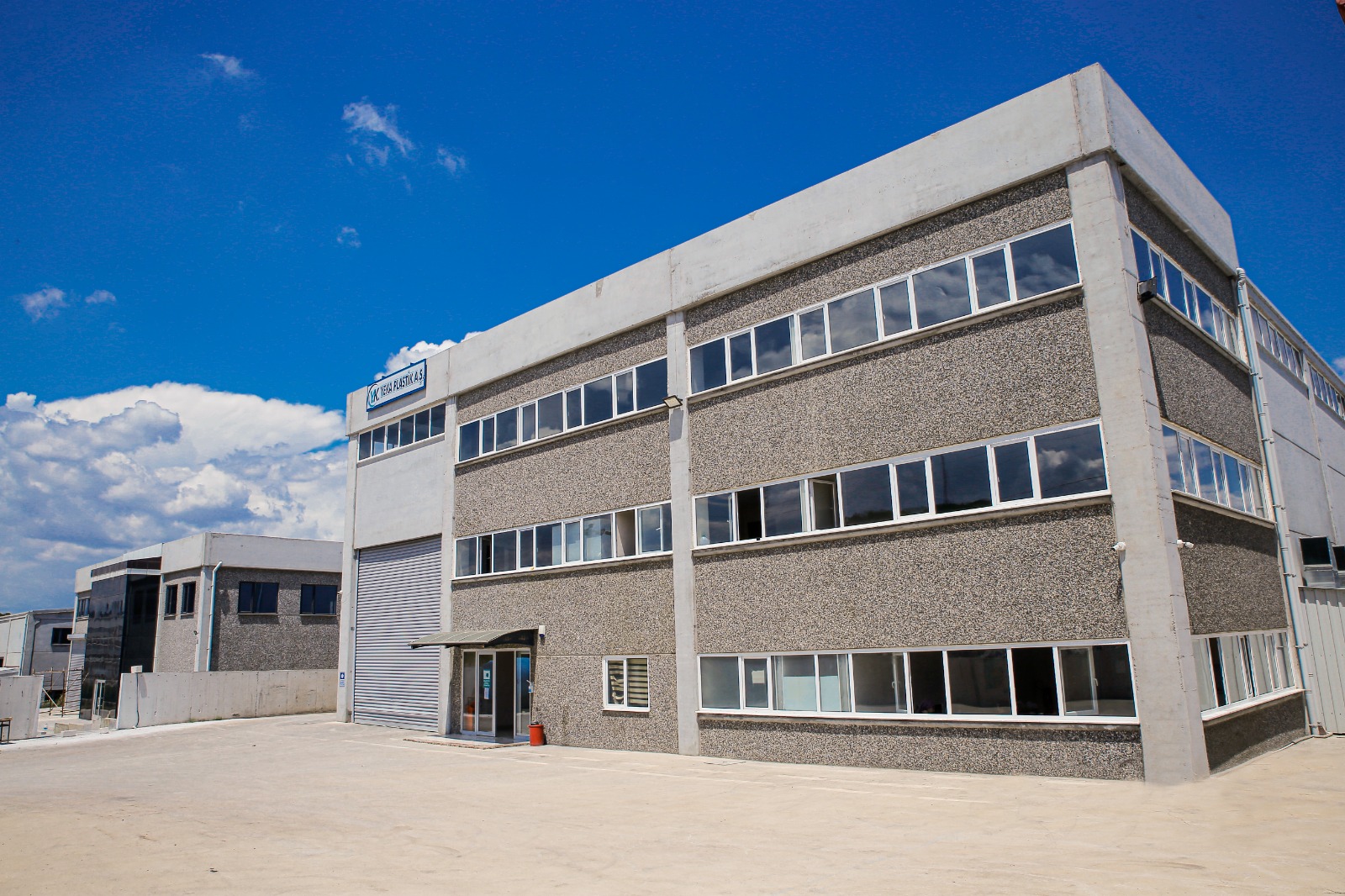 4.000 m² Modern Üretim Tesisi